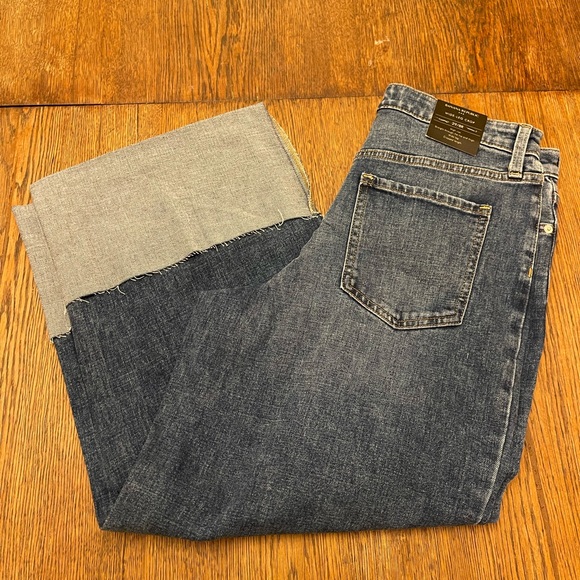 Banana Republic Wide Leg Crop - Picture 2 of 5